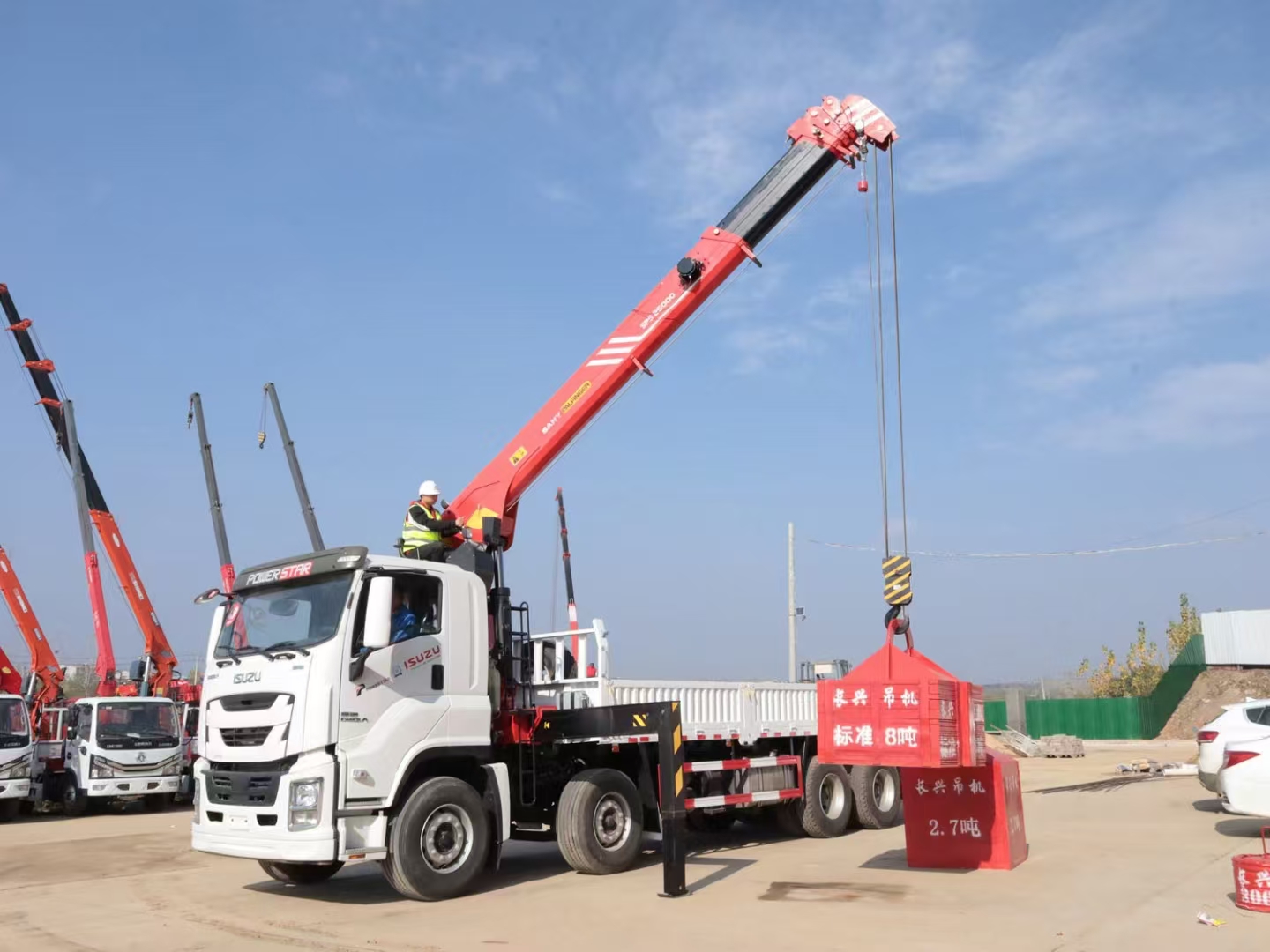 ISUZU 4x2 Mouted Crane Truck 8 Ton Hydraulic Boom Truck Mounted Crane for Sale
