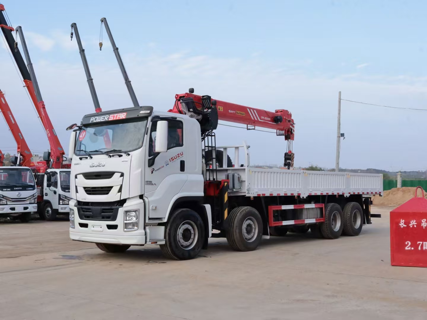 ISUZU 4x2 Mouted Crane Truck 8 Ton Hydraulic Boom Truck Mounted Crane for Sale