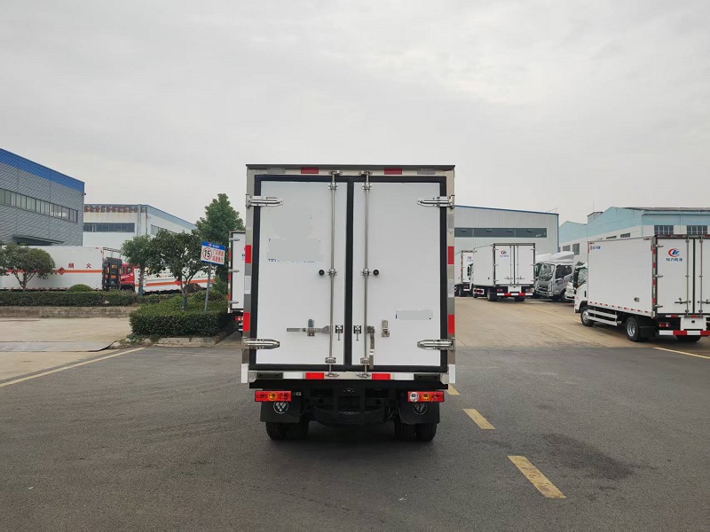 foton Brand Refrigerated Truck 10 Cubic Refrigerated Trucks Vegetable Transport Vehicle