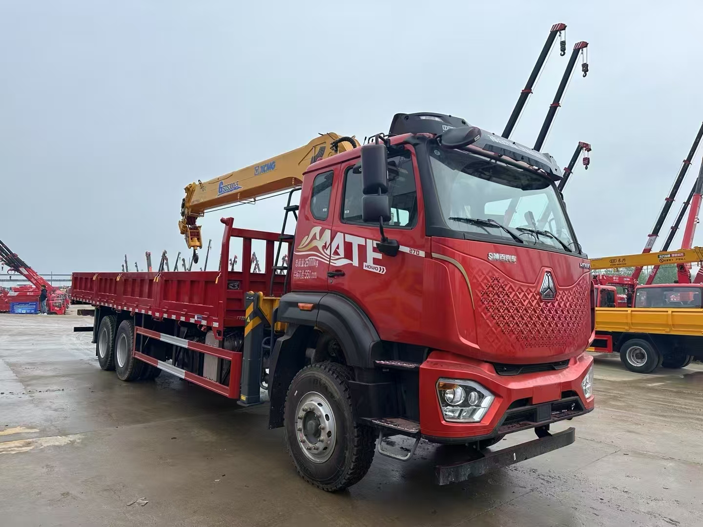 400HP 6X4 Sinotruk HOWO Best Price Straight Arm Mounted Lifting Crane 8-16 Ton Truck for Sale图片