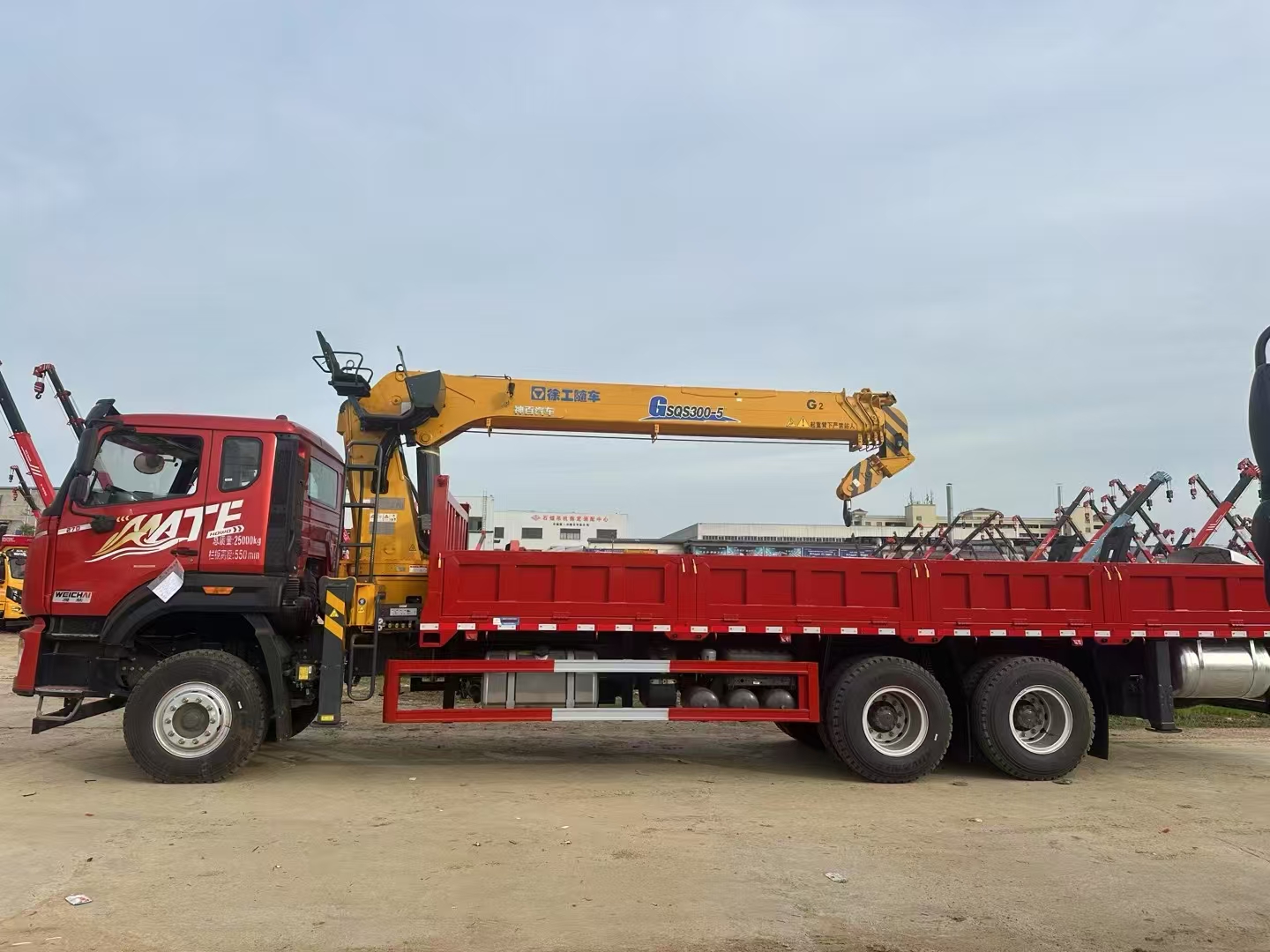 400HP 6X4 Sinotruk HOWO Best Price Straight Arm Mounted Lifting Crane 8-16 Ton Truck for Sale