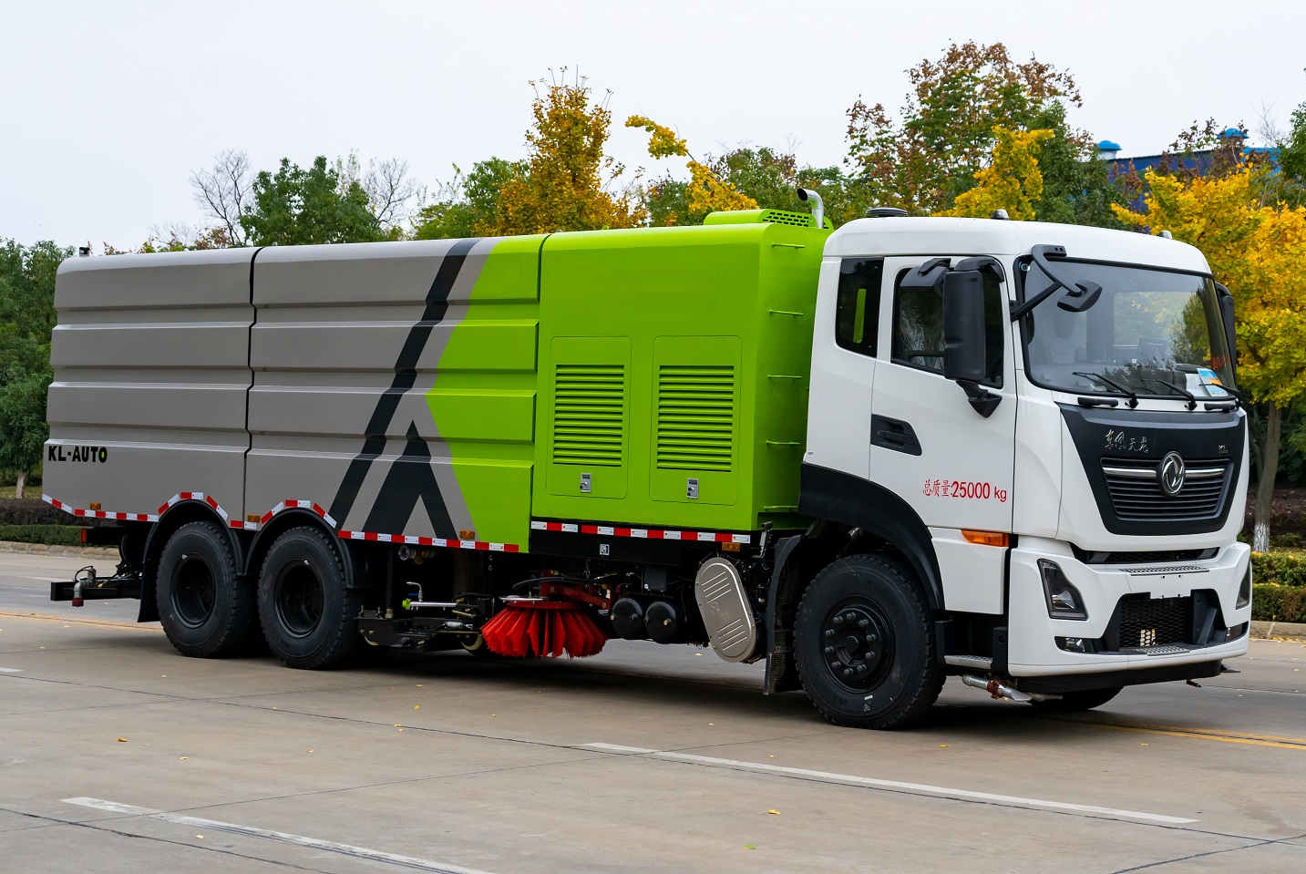 Dongfeng RHD 190HP 10cbm 10000liters 10m3 Road Sweeper Truck for Sale