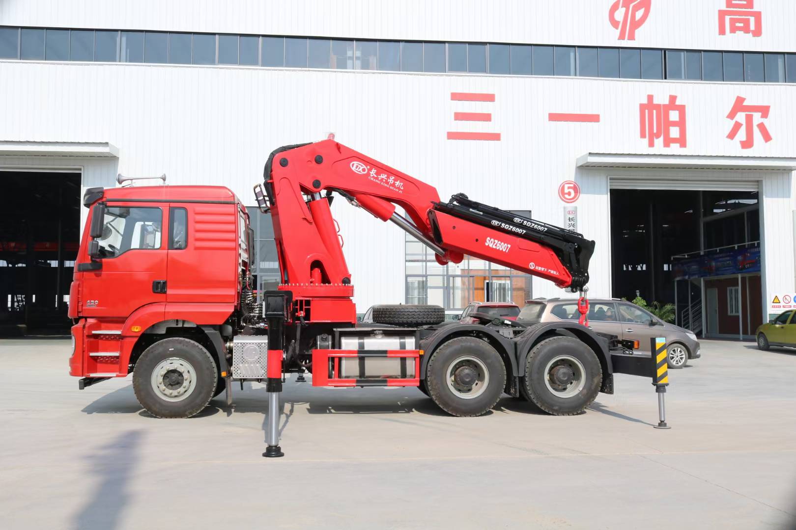 SHACMAN M3000 Traction Head Truck mounted Sany Parfiger 25 ton Folding Arm Crane