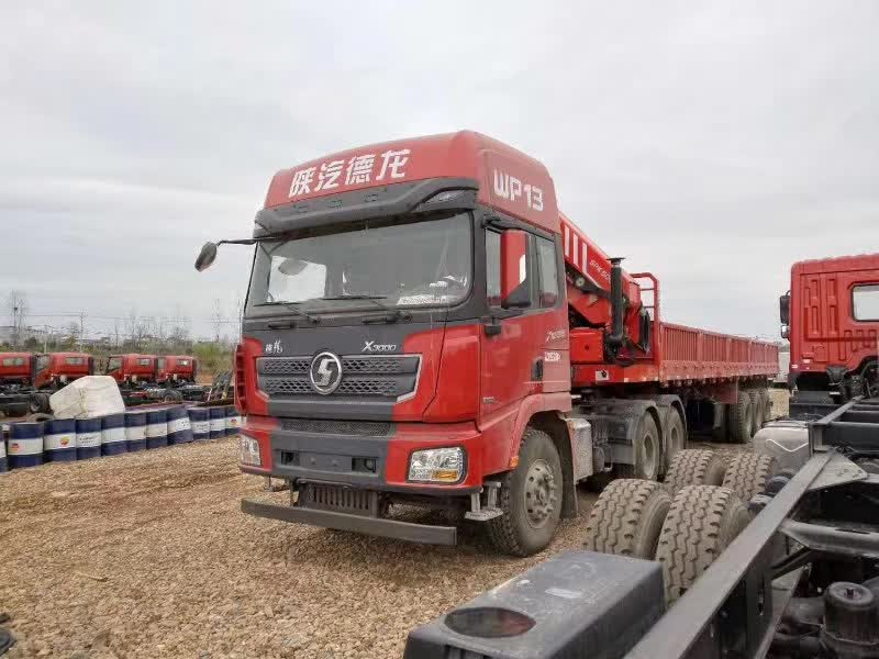 SHACMAN X3000 Tractor Head and Semi-trailer Crane Palfiger 25 TonS SPK50002D Folding Arm Crane for Sale