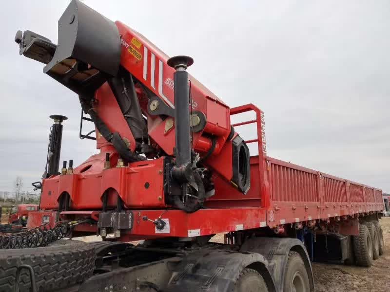 SHACMAN X3000 Tractor Head and Semi-trailer Crane Palfiger 25 TonS SPK50002D Folding Arm Crane for Sale