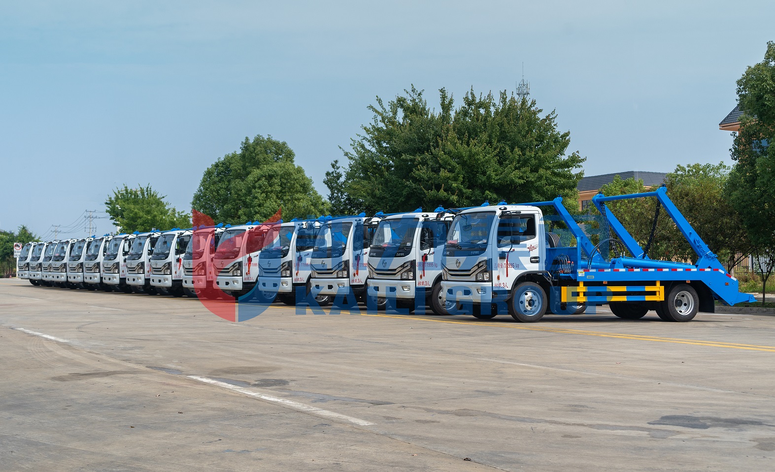 Cheap Price 6m3 8m3 10 m3 Hook Lift Skip Loader Swing Arm Garbage Truck