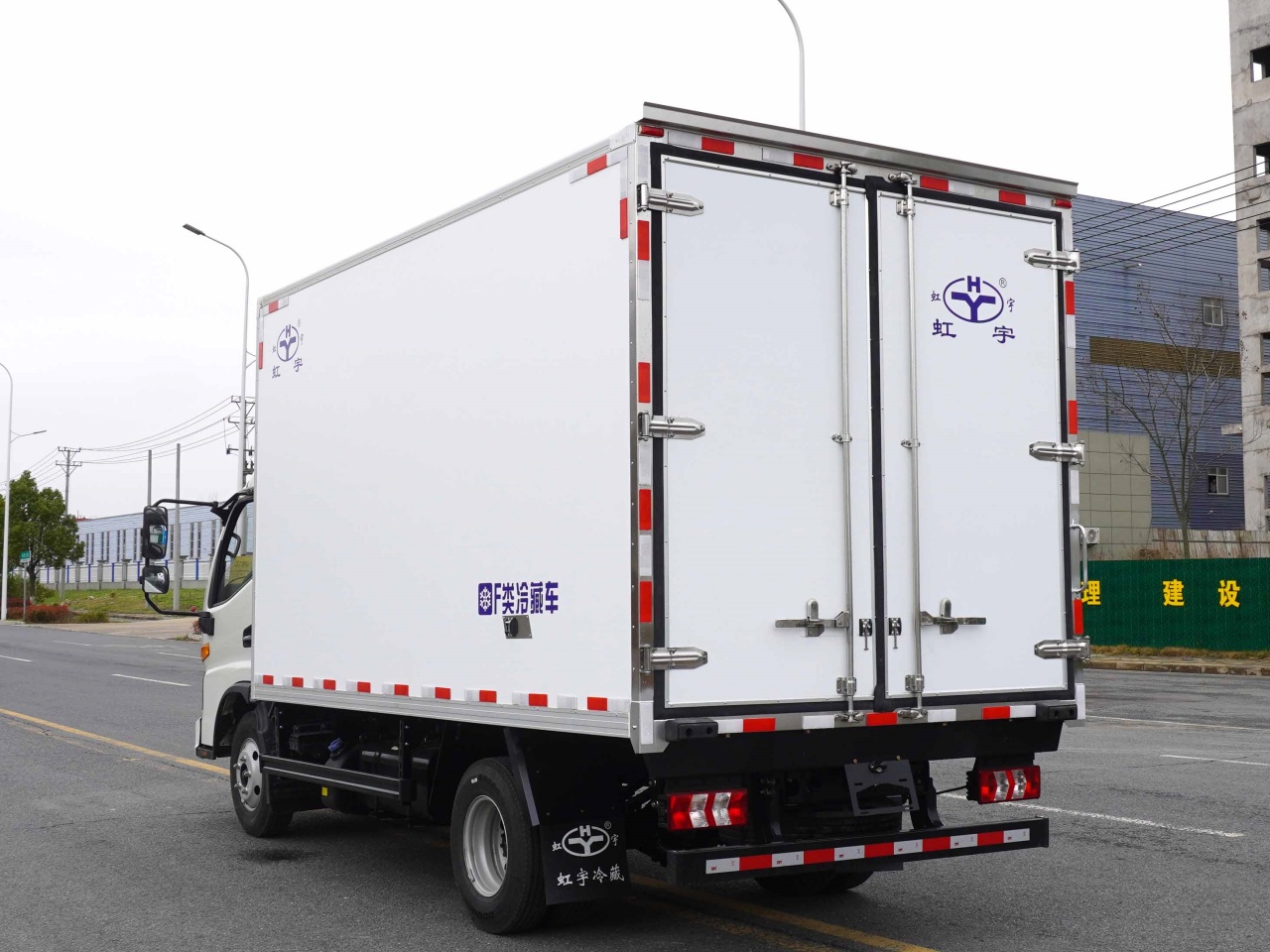 Shacman JAC JMC HOWO 8ton Cold Truck 130HP Frozen Cargo Truck Reefer Truck for Frozen Meat