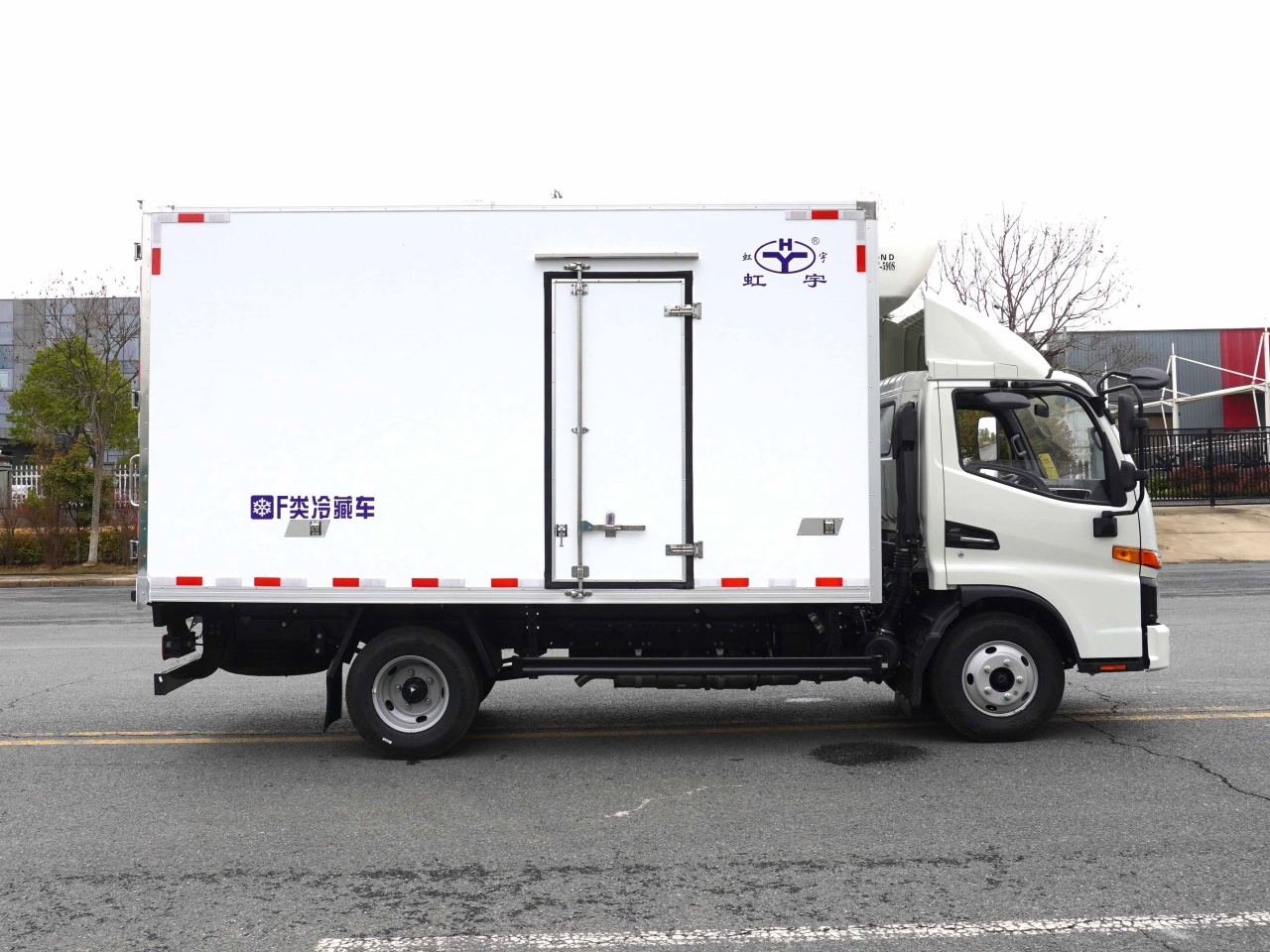 Shacman JAC JMC HOWO 8ton Cold Truck 130HP Frozen Cargo Truck Reefer Truck for Frozen Meat