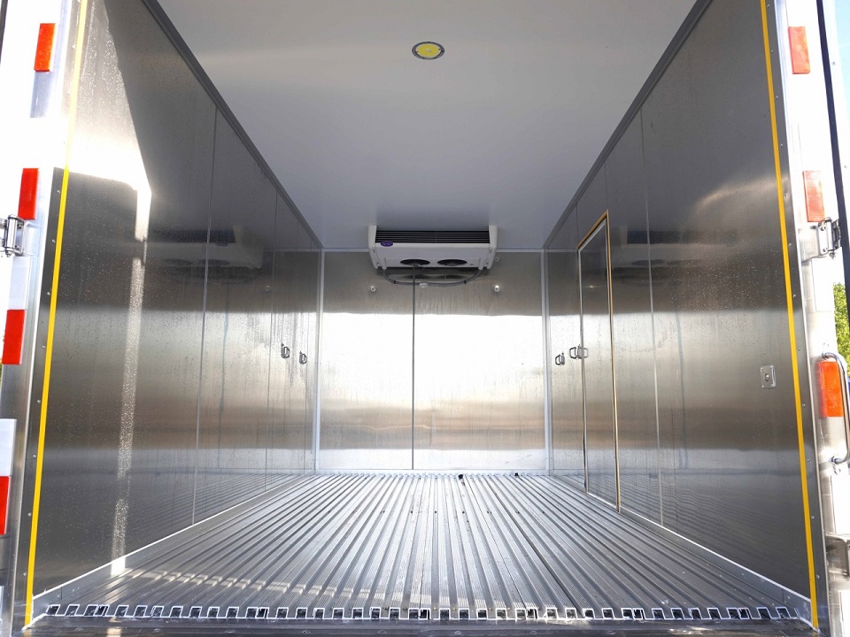 Shacman Hot Sale Euro 3 Food Truck Refrigerator Saudi Arabia Refrigerated Truck Refrigerated Truck for Frozen Food Transport