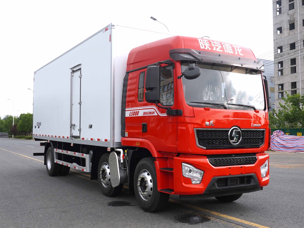 Low Maintenance Cost SHACMAN L3000 4x2 6x2 8x4 Refrigerated Trucks Good Control Cold Frozen Transport Truck For Frozen Food Transport