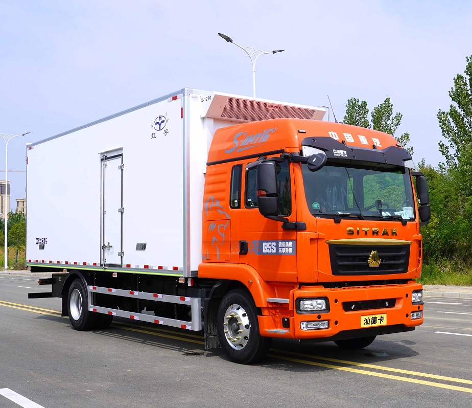 SINOTRUK SANDKA 4x2 Good Insulation Moisture-proof And Sealing Performance Environmentally Friendly And Energy-saving Refrigerated Truck