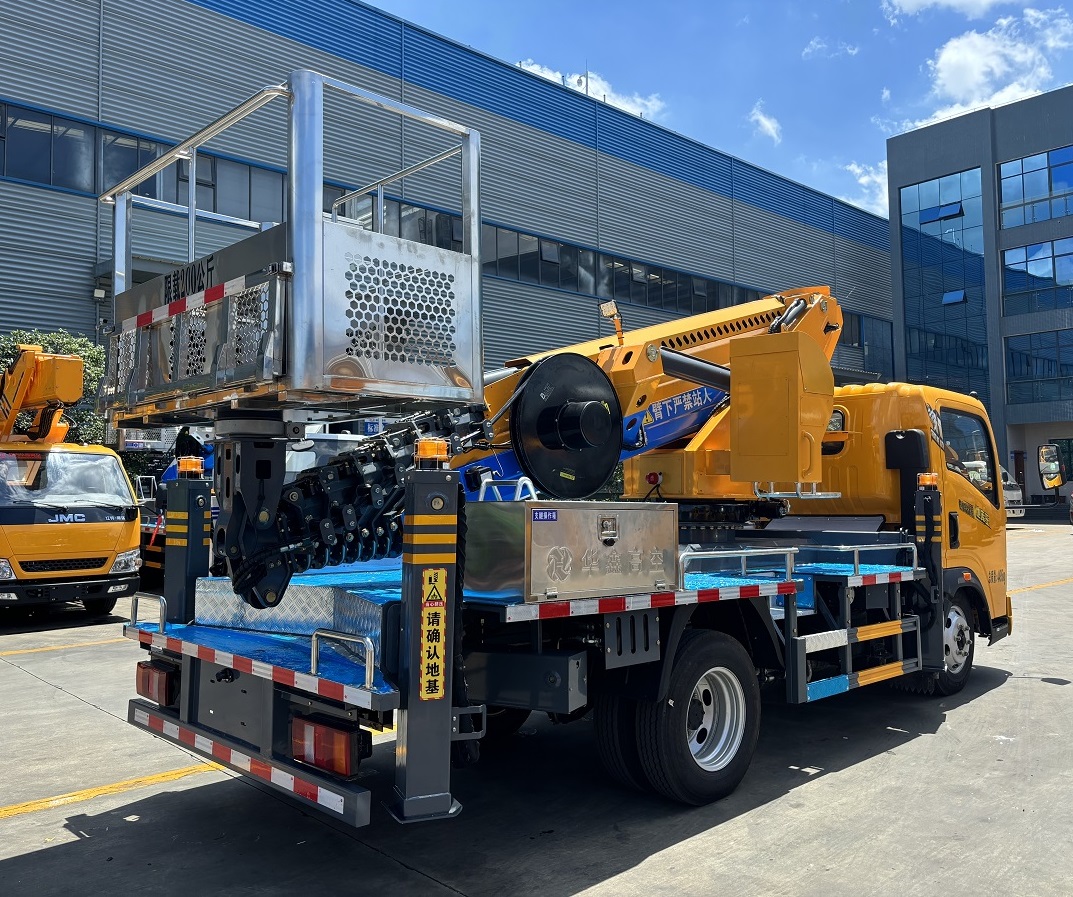 Sinotruk Howo 30Meters Remote Operation Telescopic Boom Bucket Truck Aerial Work Crane Truck High-Altitude Operation Cherry Picker Truck with Working Basket