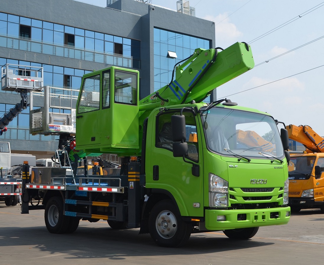 ISUZU 31M Telescopic Boom Bucket Hydraulic Lifting Platform Truck Aerial Boom Lift Bucket Cherry Picker Truck