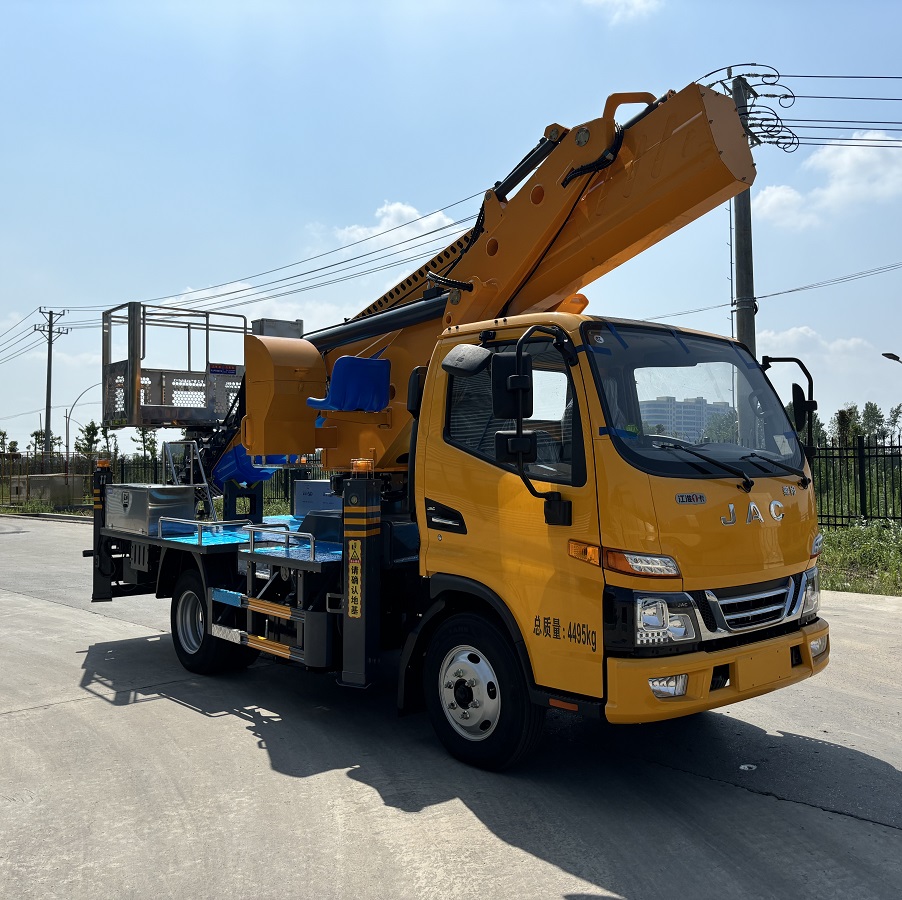 Customized JAC 33m Telescopic Boom Bucket Hydraulic Lifting Platform Truck Aerial Boom Lift Bucket Cherry Picker Truck for Garden Pruning Power Repair Can Be Rotated 360 Degrees图片