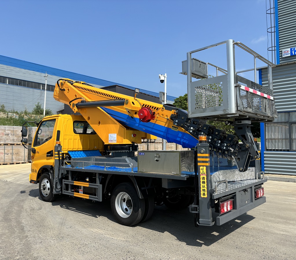 Customized JAC 33m Telescopic Boom Bucket Hydraulic Lifting Platform Truck Aerial Boom Lift Bucket Cherry Picker Truck for Garden Pruning Power Repair Can Be Rotated 360 Degrees