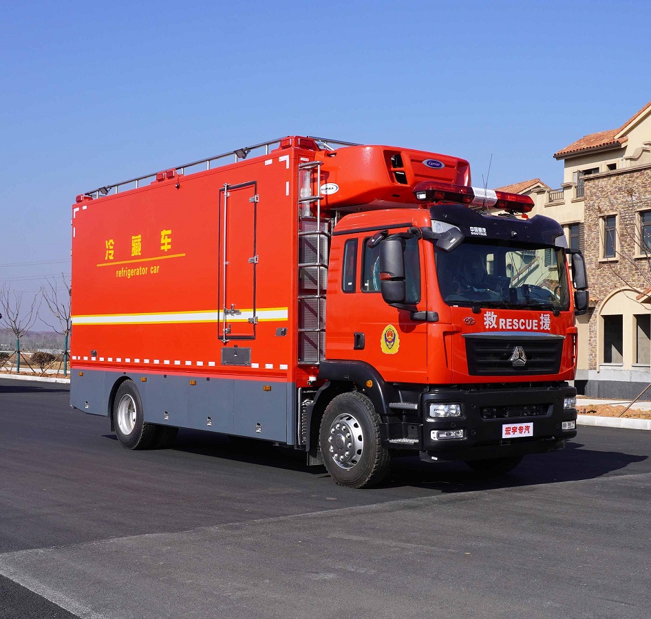 Sinotruk SITRAK 4x2 Fire refrigerated truck Transport Carrier Freezer Cooling Cargo Van Thermo with Rear Hydraulic Lifting Platform