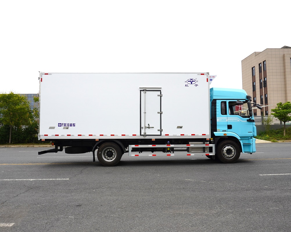 Shacman L5000 Airport Food Fresh Meat Ice Cream Service Aircraft Catering Truck