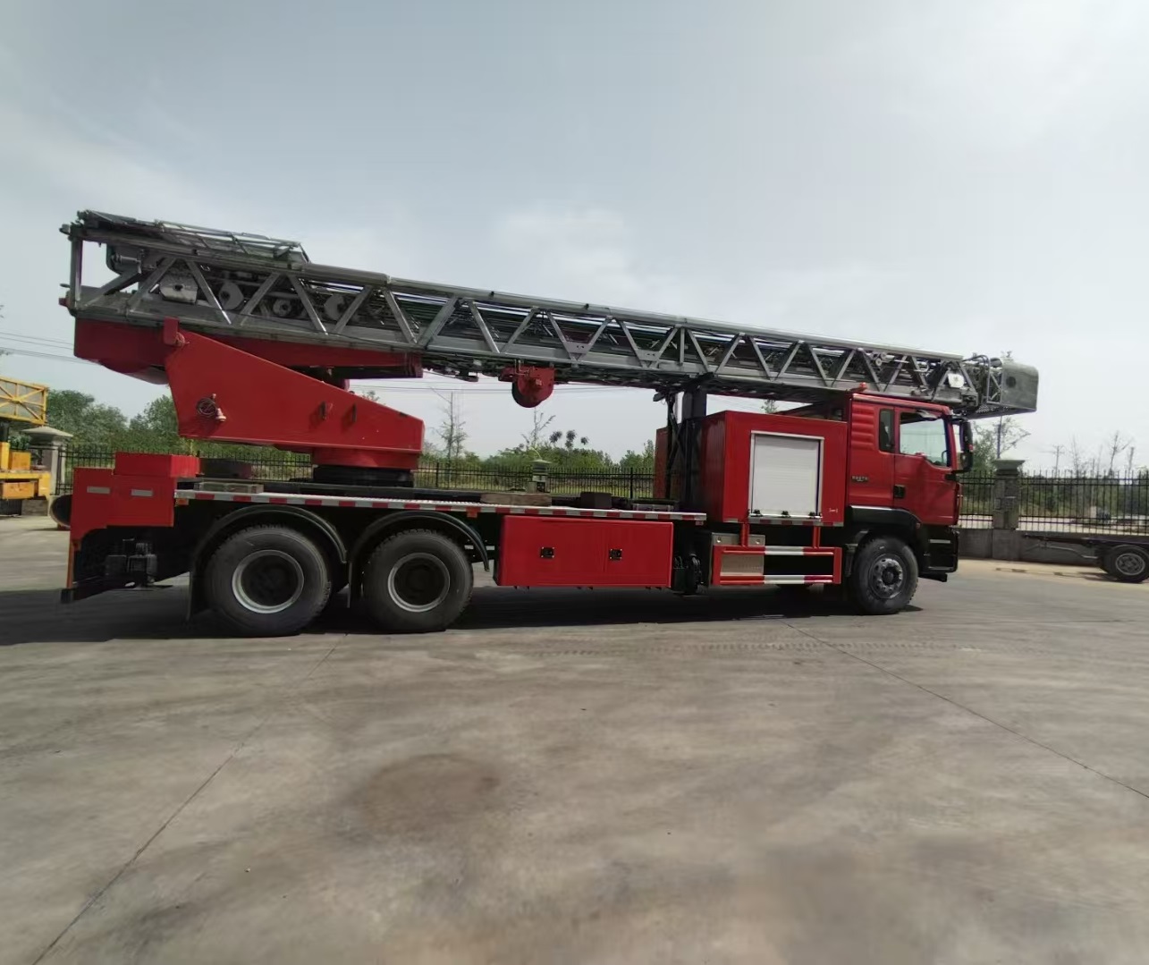 Sinotruk Sitrak Used 53meters High Altitude Operation Truck Aerial Manlift Work Platform Truck for Sale
