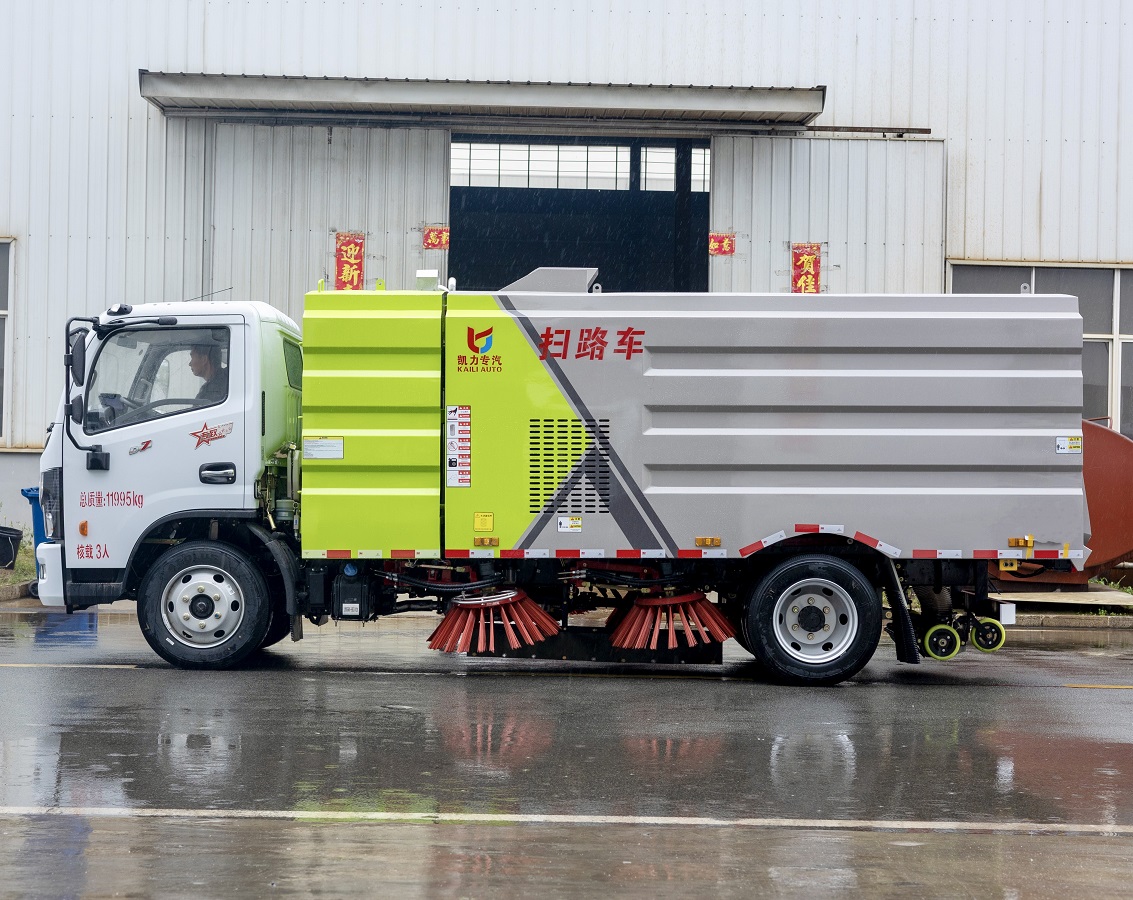 China Manufacture of High Quality Street Cleaner Truck Street Cleaner Truck Vacuum Road Floor Sweeper Vehicle