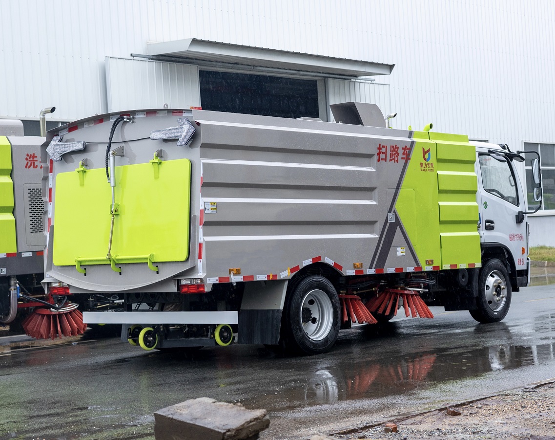 China Manufacture of High Quality Street Cleaner Truck Street Cleaner Truck Vacuum Road Floor Sweeper Vehicle