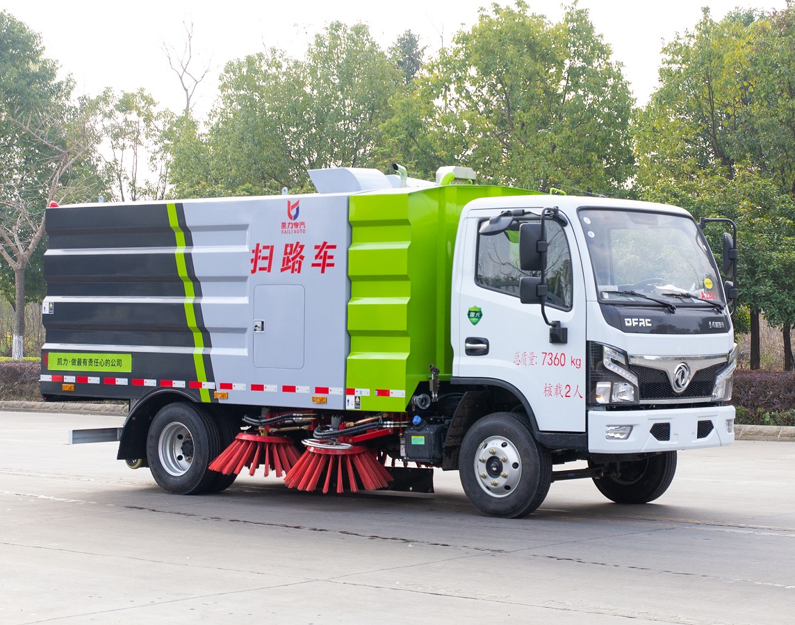 Isuzu Dongfeng Diesel or Electric Good Quality Vacuum Car Wash Road Sweeper Truck Vacuum Water Cleaning Truck Street Sweeper Truck  图片