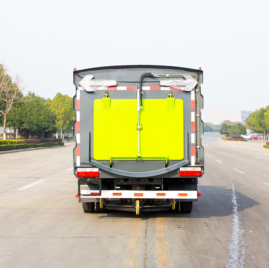 Reliable Dongfeng 4X2 Street Dust Washing Machine Road Sweeper Truck Road Cleaning Vehicle Street Sweeper Electric Road Sweeper Vehicle