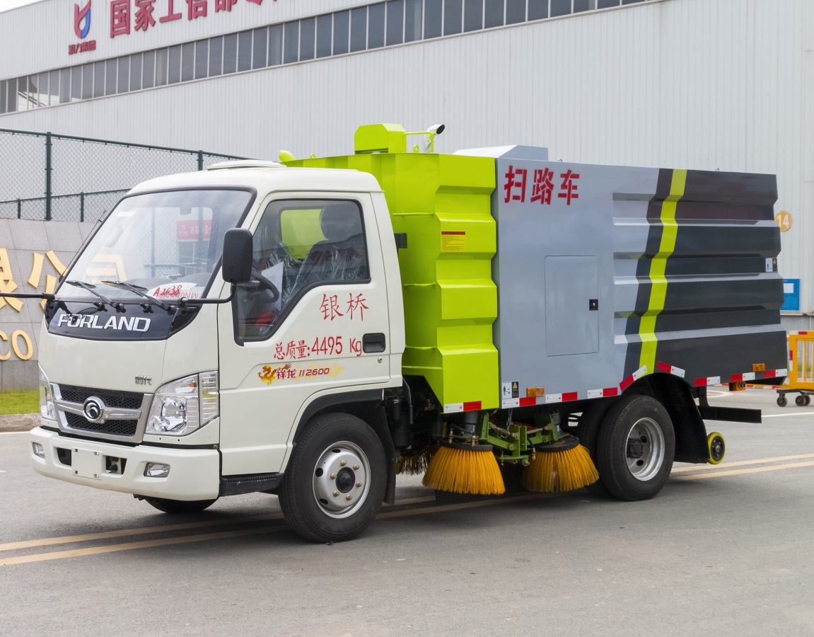 Foton 3m³ Small Campus Runway Street Highway Airport Road Vacuum Cleaning Sweeper Truck Street Cleaning Vehicle in Stock Price