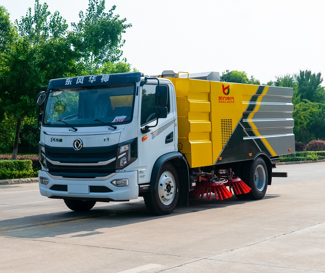 Wholesale Sinotruk Dongfeng HOWO Sanitation Street Machine Snow Removal Blower Sweepers 4x2 Sweeper Debris Collection Truck for Supplier Coal Cement Factory