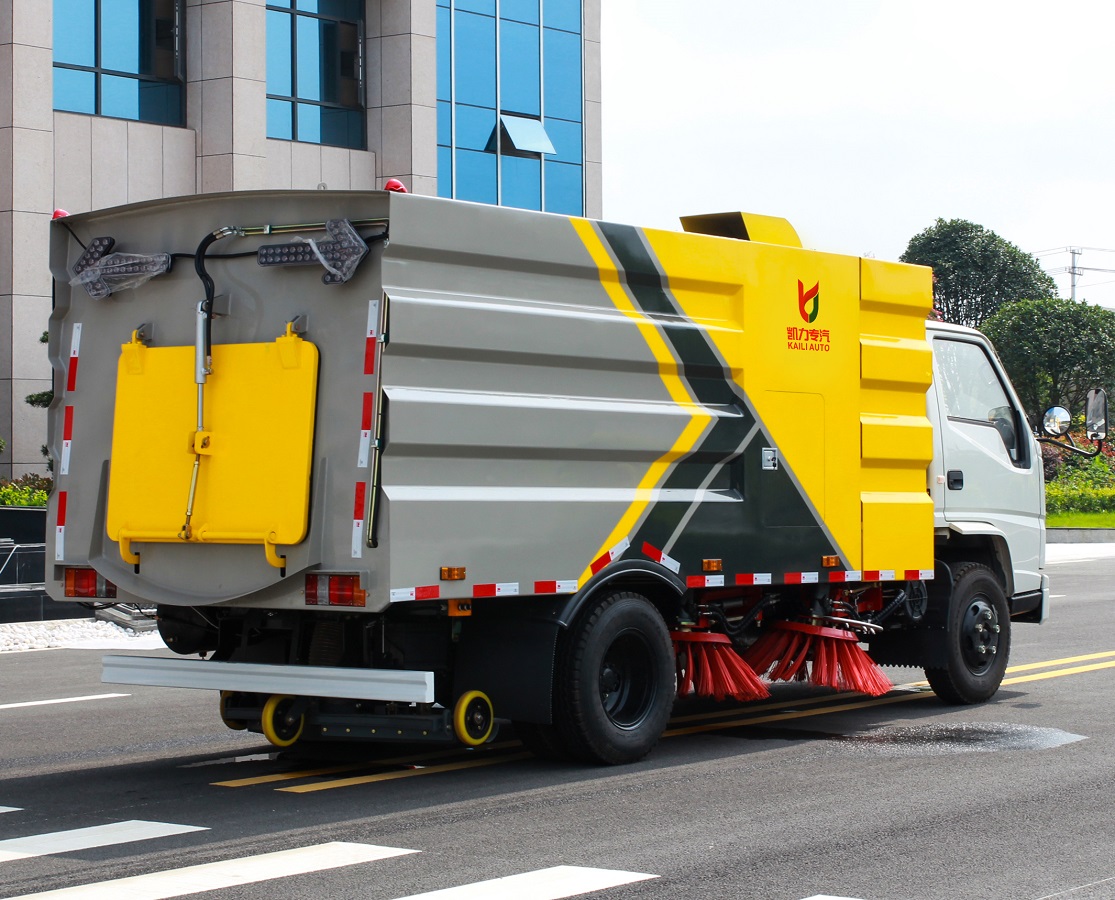 JMC Multi-function Road Dust Collection Cleaning Sweeper Truck High Pressure Vacuum Street Washing Cleaning Truck With Water Spray for Airport and City Use