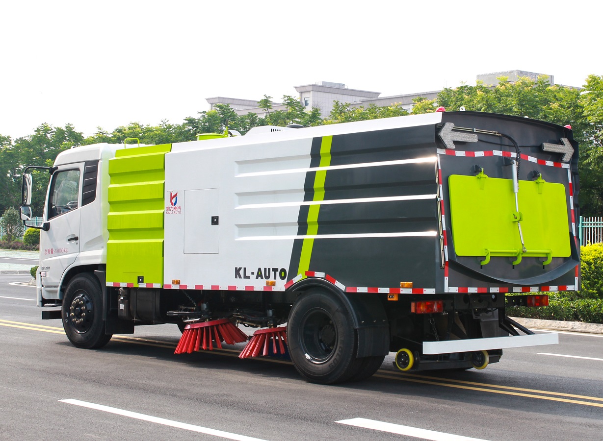 Dongfeng FAW Foton HOWO 4x2 Road Sweeper Truck 18CBM High Pressure Vacuum Street Washing Sweeping Truck for City Street and Airport