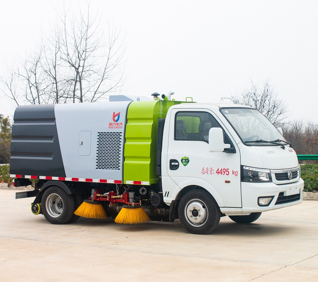 Isuzu Dongfeng Diesel or Electric Road Street Cleaning Truck Flushing Water Tanker Cleaning Truck Street Floor Sweep Sweeping Sweeper Truck Dust Vacuum Vehicle
