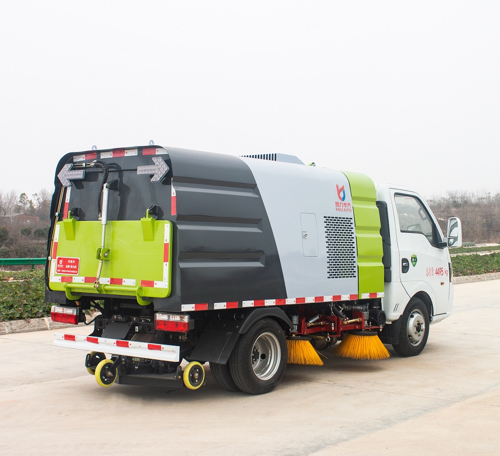 Isuzu Dongfeng Diesel or Electric Road Street Cleaning Truck Flushing Water Tanker Cleaning Truck Street Floor Sweep Sweeping Sweeper Truck Dust Vacuum Vehicle