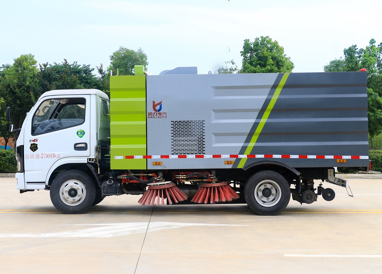 Sinotruk Isuzu Shacman Foton Dongfeng 6m3 Stainless Steel Water Dustbin Tanker Road Sweeper Trucks Tender Price