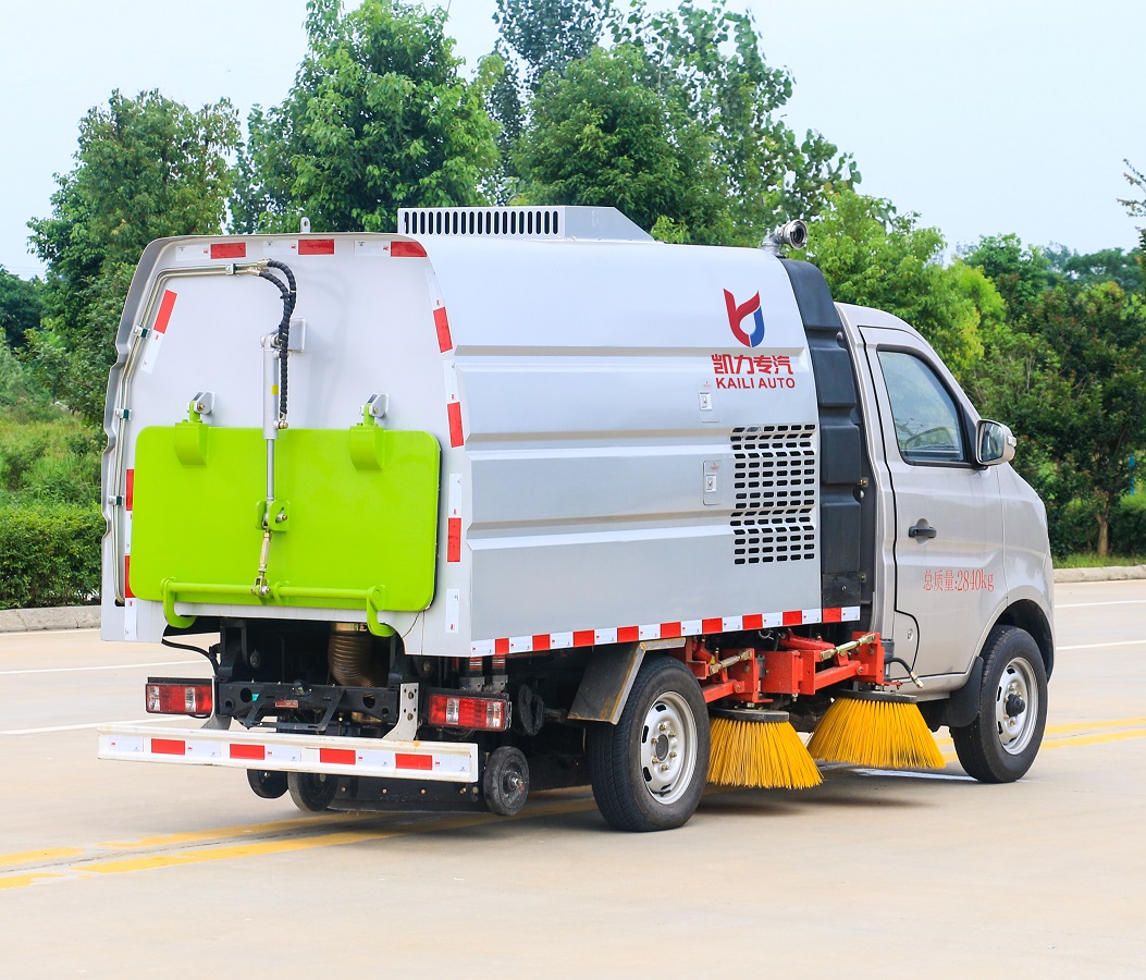 Dry and Wet Dual-Use Street Sweeper Sweeping Truck for Road Cleaning Garbage Collection Vehicle Sweep Vacuum Road Sweeper Truck on Sale