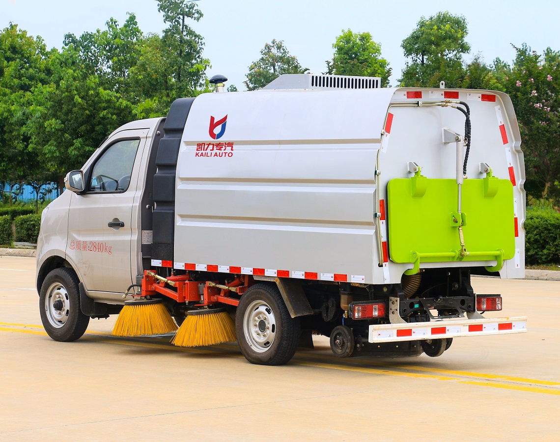 Dry and Wet Dual-Use Street Sweeper Sweeping Truck for Road Cleaning Garbage Collection Vehicle Sweep Vacuum Road Sweeper Truck on Sale