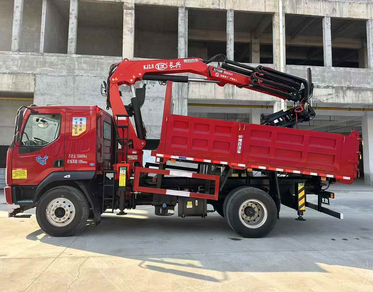 Sinotruk 4X2 Grab Bucket Garbage Truck with Crane with Self-Discharging Function Drilling Pipe and Manlift Basket