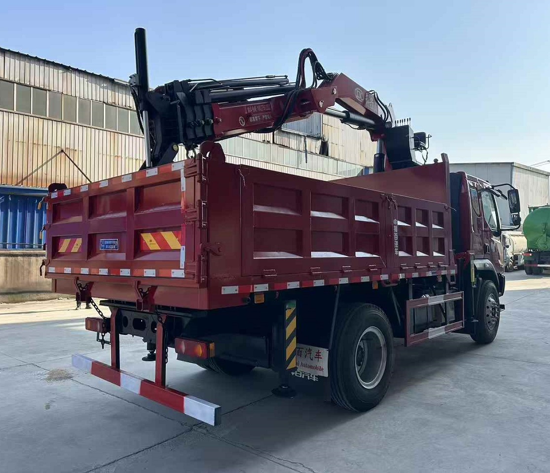 Sinotruk 4X2 Grab Bucket Garbage Truck with Crane with Self-Discharging Function Drilling Pipe and Manlift Basket