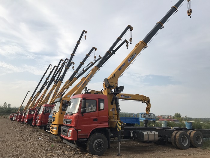Truck mounted crane transport vehicle exhibition site